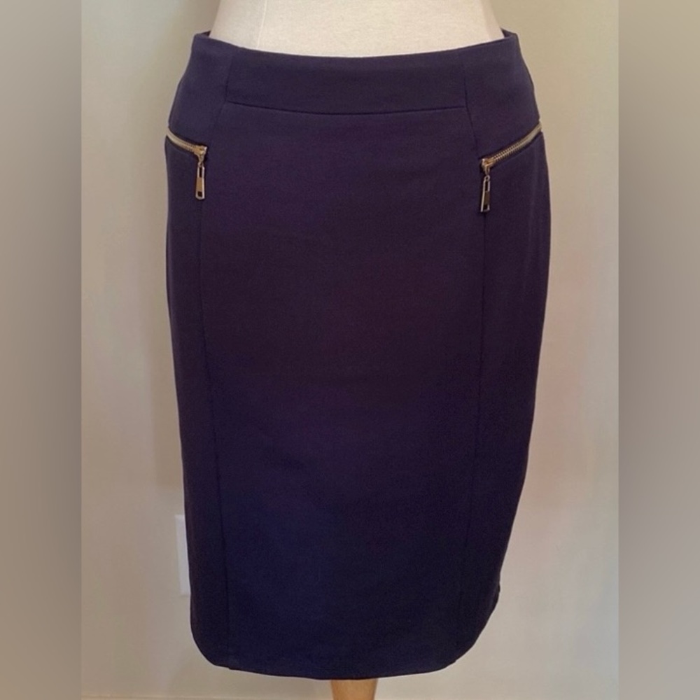 Sioni Dark Navy Zipper Pockets Size M Capsule Wardrobe Business Career Skirt